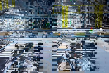 چگونه هوش مصنوعی صنعت بسته بندی و سورتینگ را متحول می کند؟